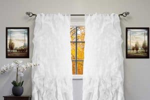 Read more about the article How To Use Shabby Chic White Ruffled Curtains In Your Room Design