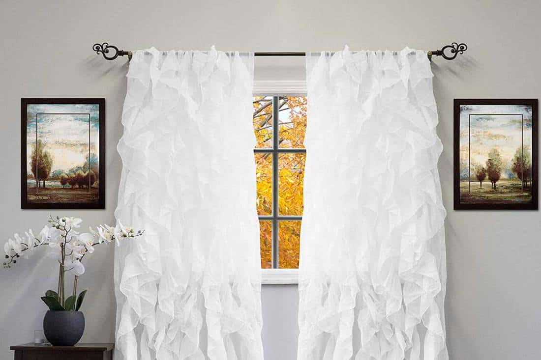 How To Use Shabby Chic White Ruffled Curtains In Your Room Design Home Decor Bliss