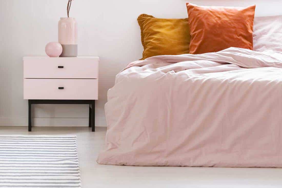 17 Blush Pink Bedroom Accessories For That Perfect Feminine Touch