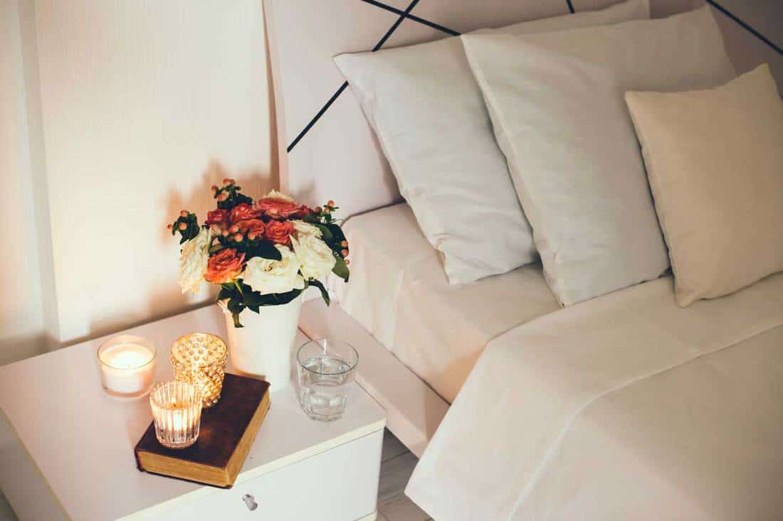 Do Bedside Tables Have to Match the Bed [8 Picture Examples]