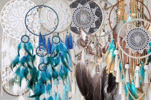 Read more about the article 16 Boho Dreamcatchers That Will Look Great In Your Home