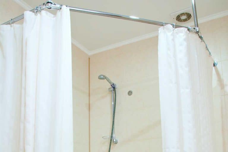 What Color Shower Curtain Makes a Bathroom Look Bigger?