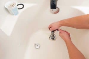 Read more about the article How To Remove a Bathtub Stopper?