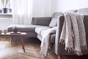 Read more about the article How Do You Drape a Throw on Your Couch?