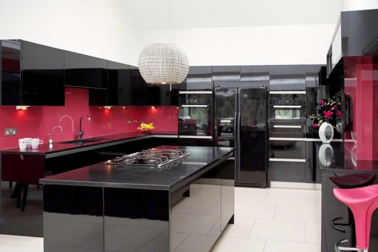 A black kitchen with black kitchen appliances, 15 Kitchens With Black Appliances [Photo Inspiration]