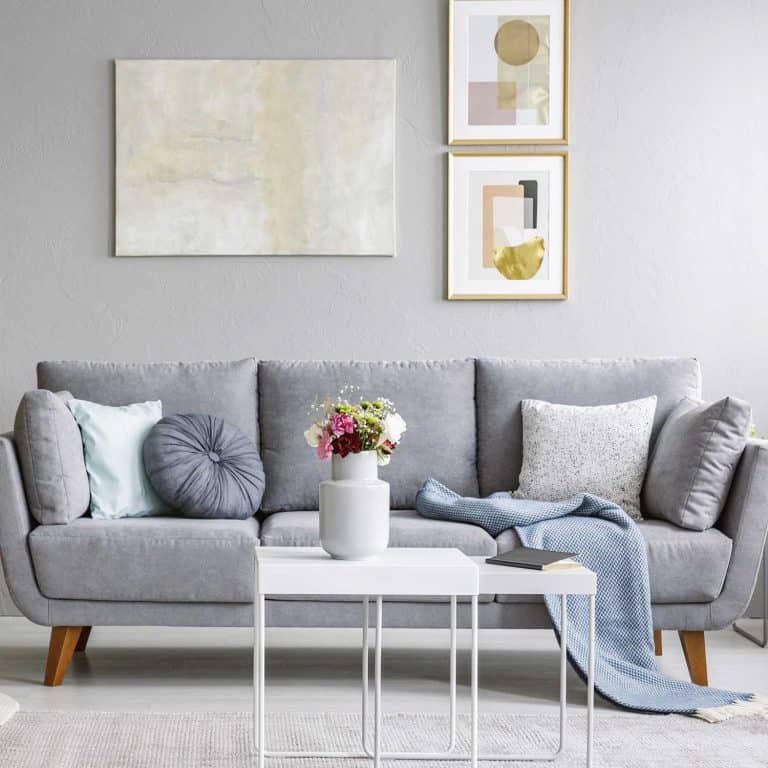 What Pillows Go With A Gray Sofa? [31 Suggestions With Pictures] - Home ...