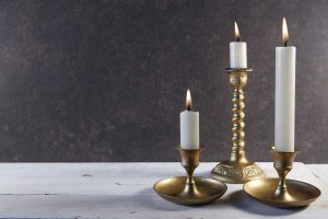 Read more about the article What Can You Put In A Candle Holder Besides Candles?