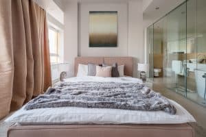 Read more about the article Can Master Bedroom and Bathroom Be The Same Color?