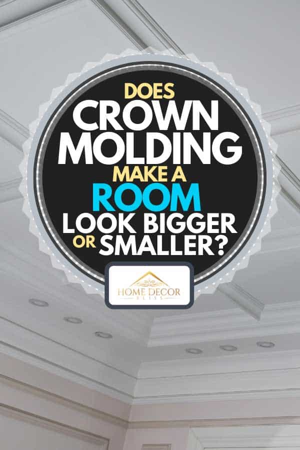 Plafondlijsten in een huisinterieur, laat Crown Moulding een kamer groter of kleiner lijken?