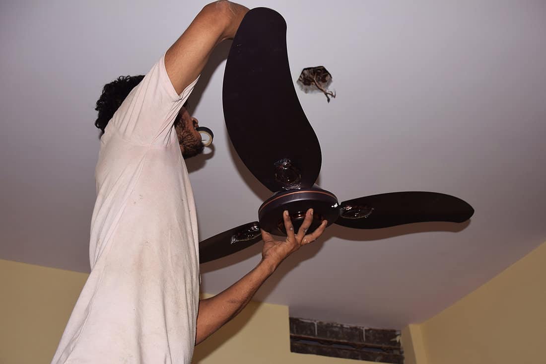 Electricial removing ceiling fan blade