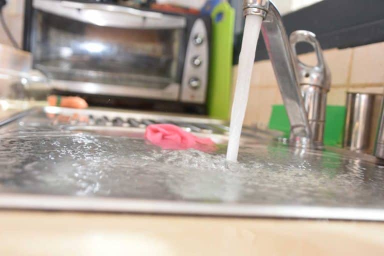 Flooding in the kitchen sink from faucet, How To Unclog A Bathroom Sink With Vinegar And Baking Soda
