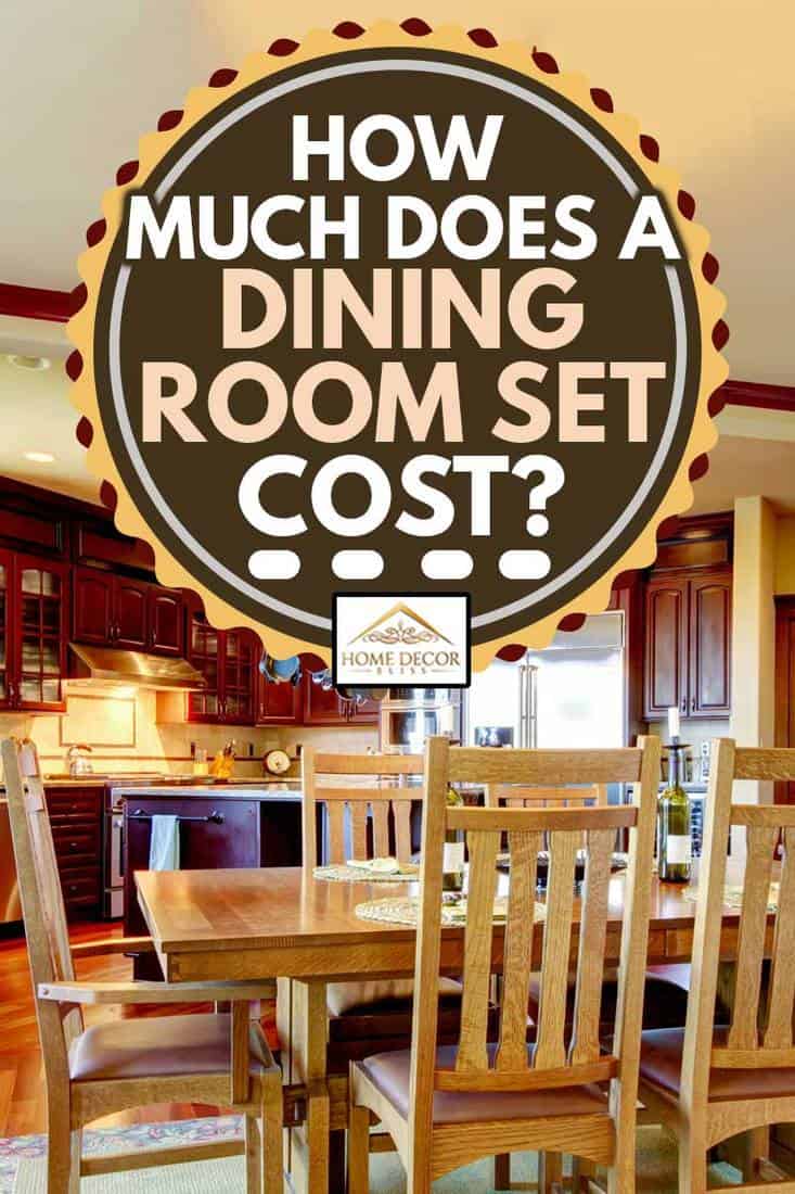 Vue de la table à manger couleur miel avec cuisine en arrière-plan, combien coûte un ensemble de salle à manger ?
