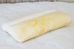 Read more about the article Why Do Pillows Turn Yellow (And How To Fix The Problem)