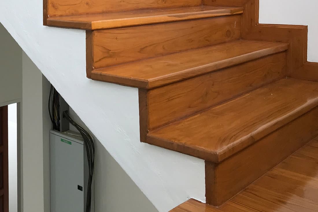 Staircase wood without handrail railing classic design