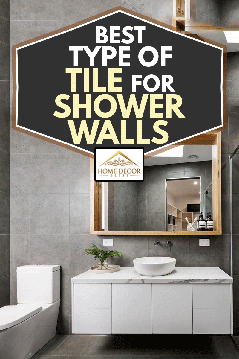 Salle de bain design grise moderne avec carrelage de douche à chevrons, meilleur type de carrelage pour murs de douche