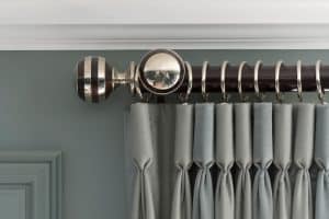 Read more about the article Standard Curtain Rod Lengths [Chart Included]