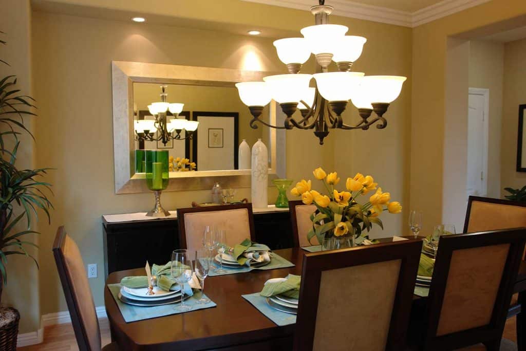 Modern dining room with chandelier