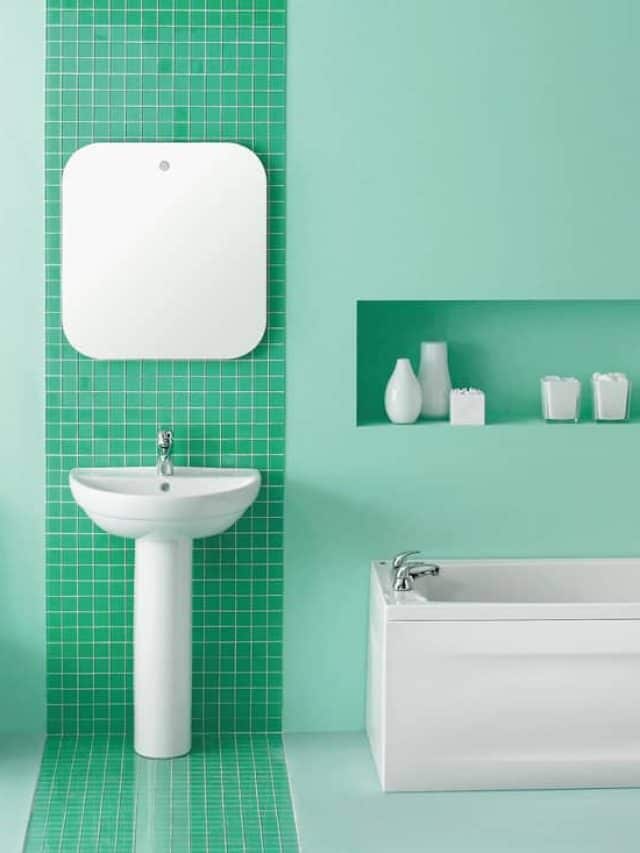 Simplistic green bathroom, mix of big and mini tiles