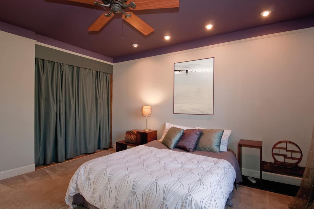Deep Purple Ceiling And Neutral Warm White Walls