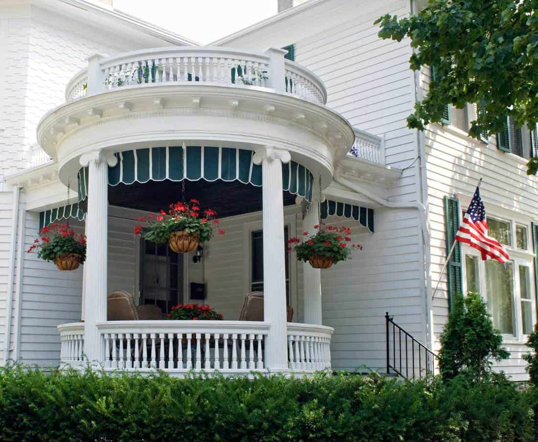 Round porch with flowers