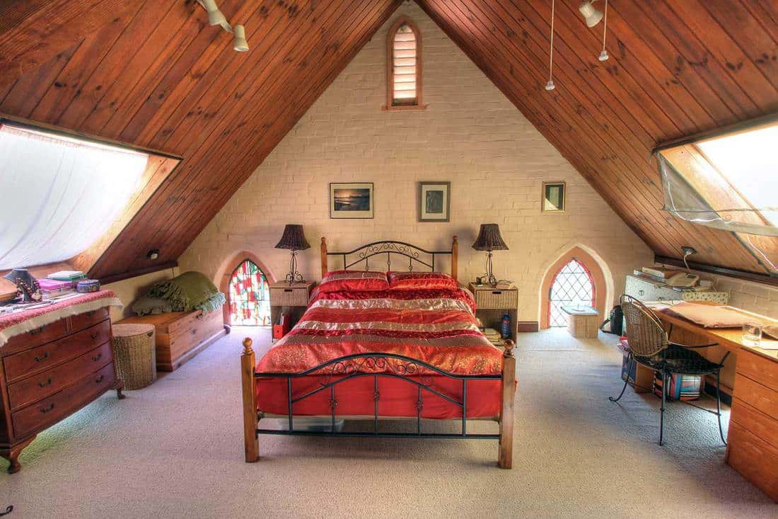 Stylish king size attic bedroom