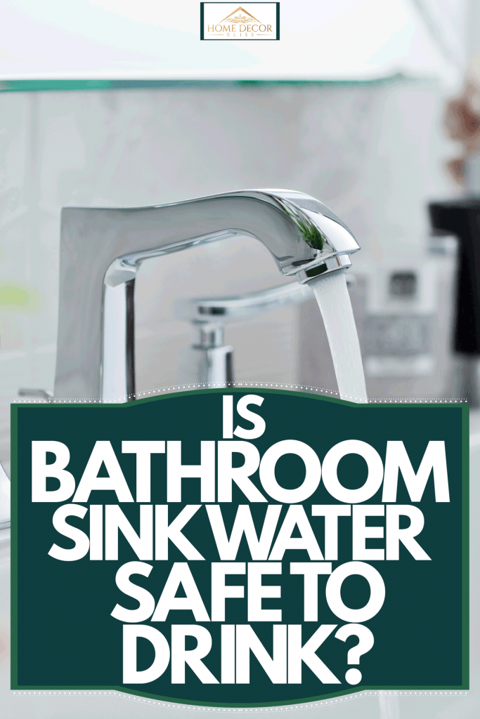 Un robinet s'allume dans une salle de bain moderne, l'eau du lavabo de la salle de bain est-elle potable ?
