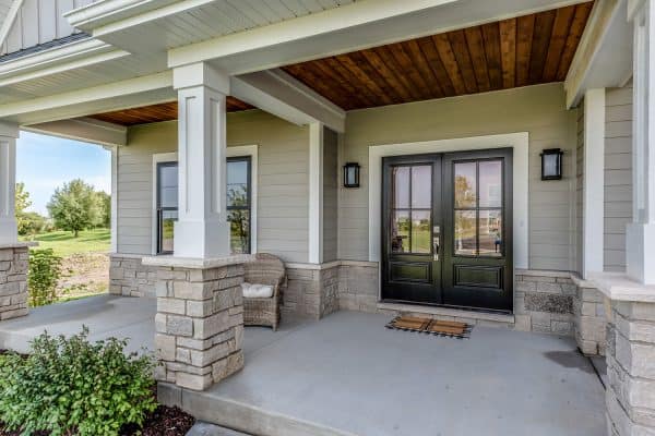 Read more about the article 11 Porch Ceiling Ideas That You’ll Love