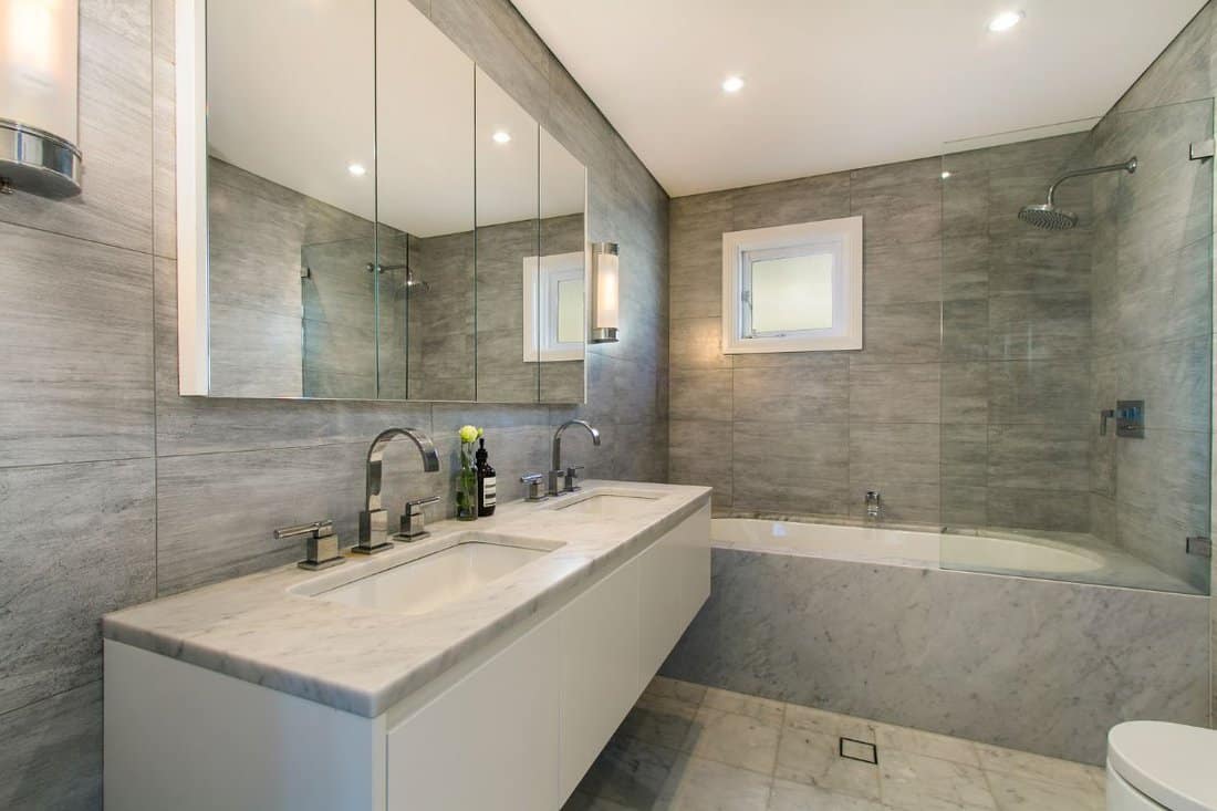 Modern bathroom in luxury apartment.