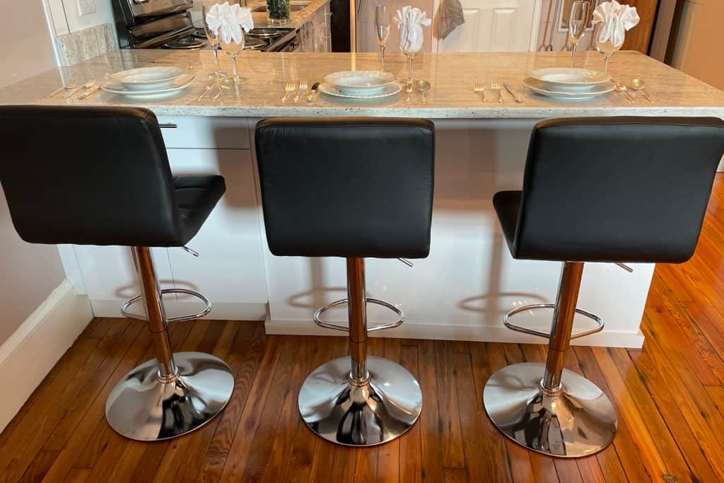 How Much Space Between Bar Stools, Big Seat Counter Stools