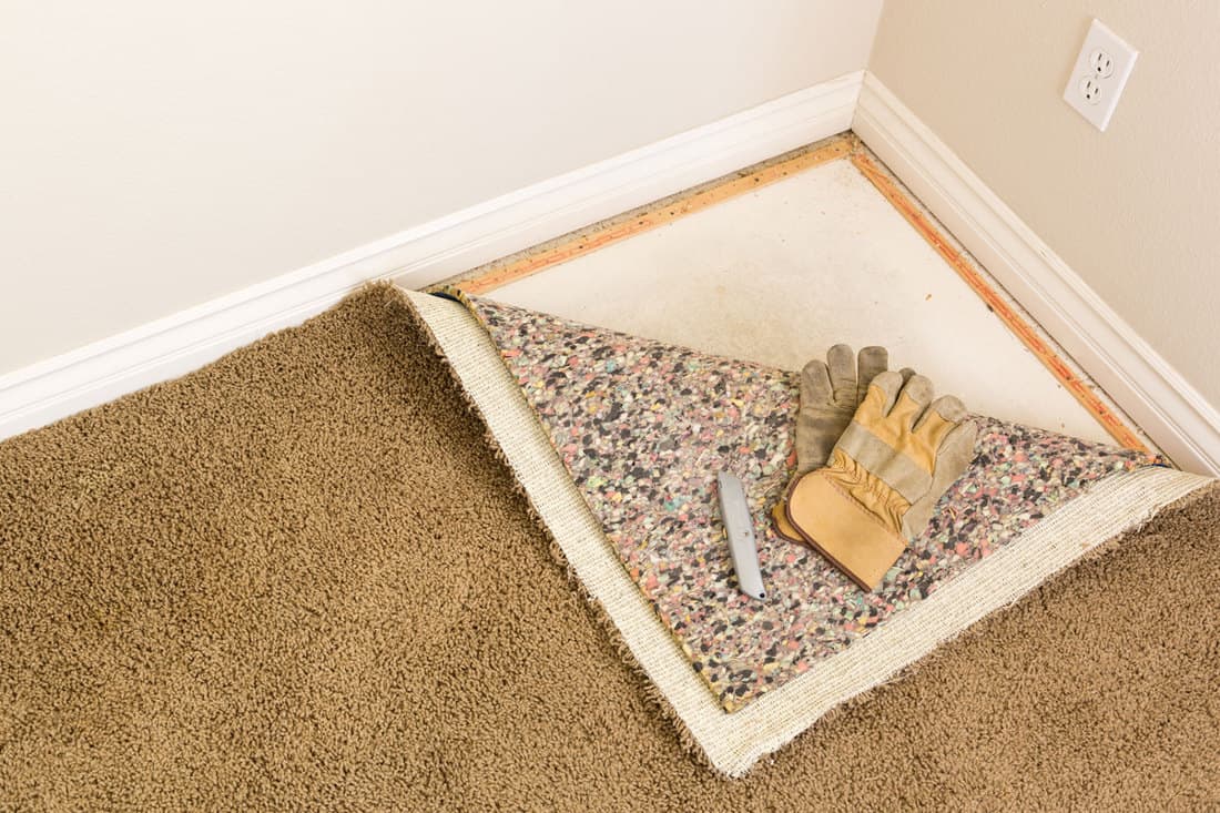 Installing a carpet padding, How To Install Carpet Padding On A Concrete Floor