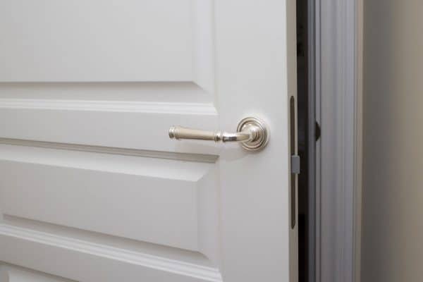 Read more about the article Should Door Handles And Knobs Match Throughout The House?