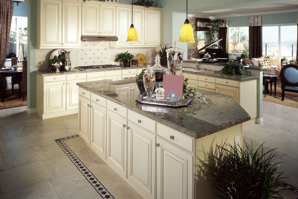 What Color Walls Go With Brown Granite, Kitchen Cabinet Colors With Cream Walls