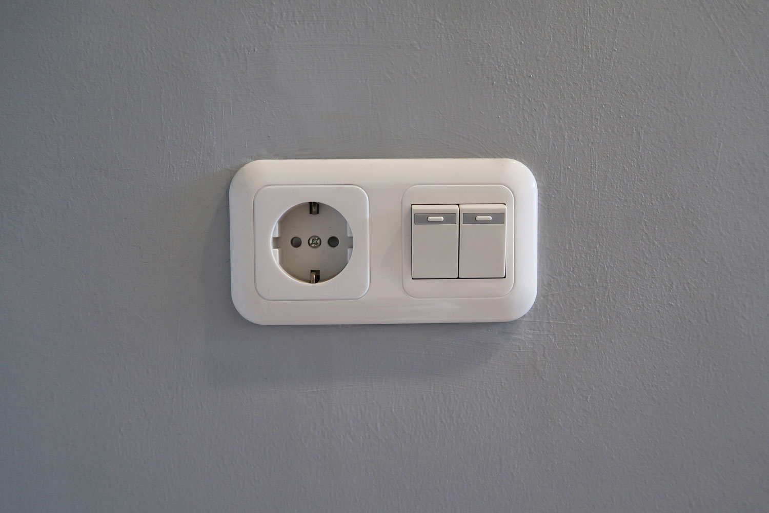 An efficient plug and switch installed on the wall