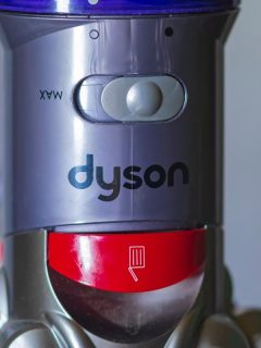 Popular vacuum cleaner from the company Dyson, Dyson Flashing Red Light - What To Do?