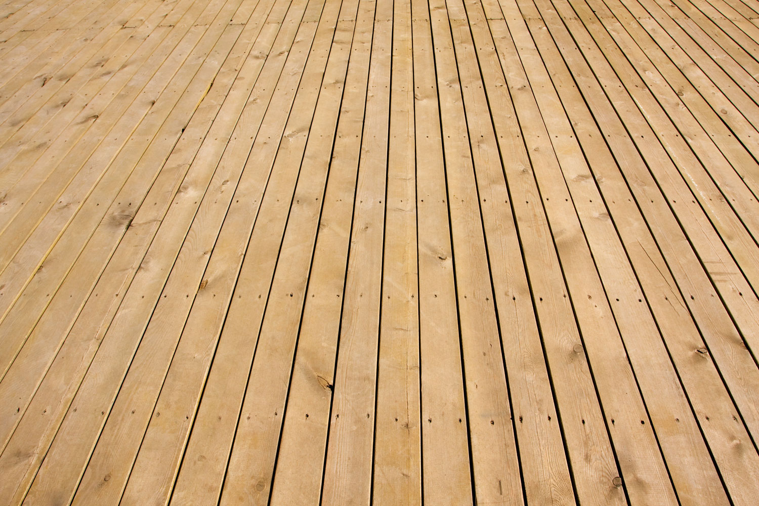 Gapped wooden flooring