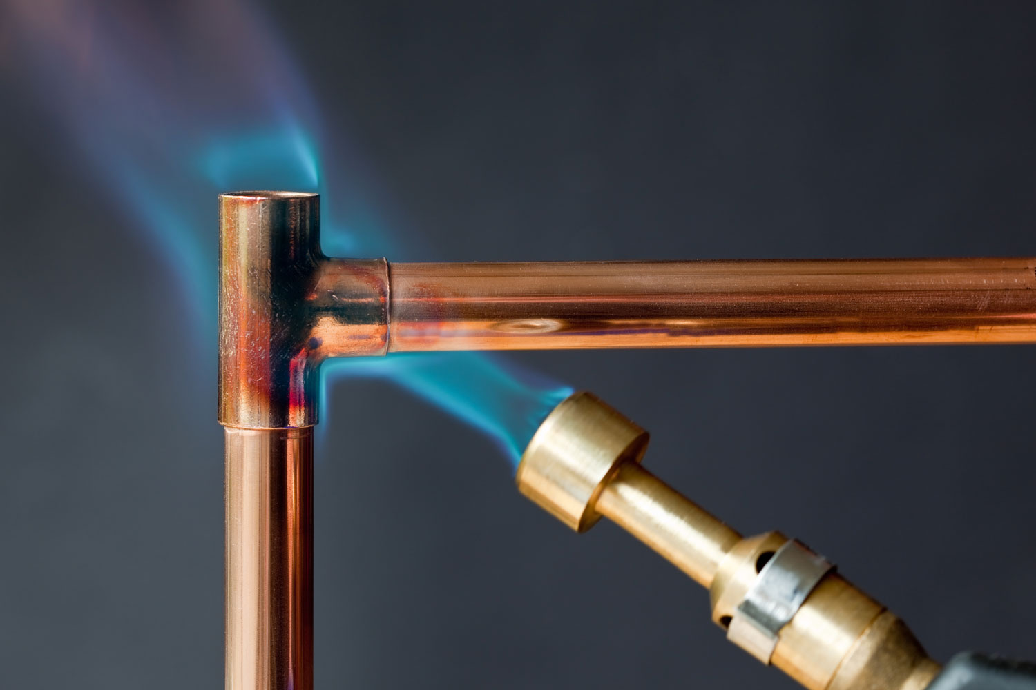 Heating and assembling copper pipes
