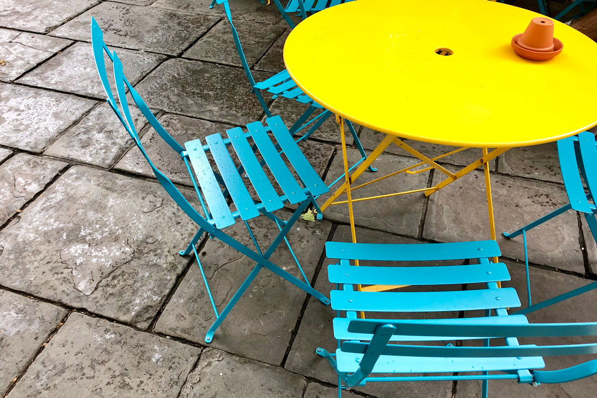Blue and yellow color combination of outdoor metal furniture's
