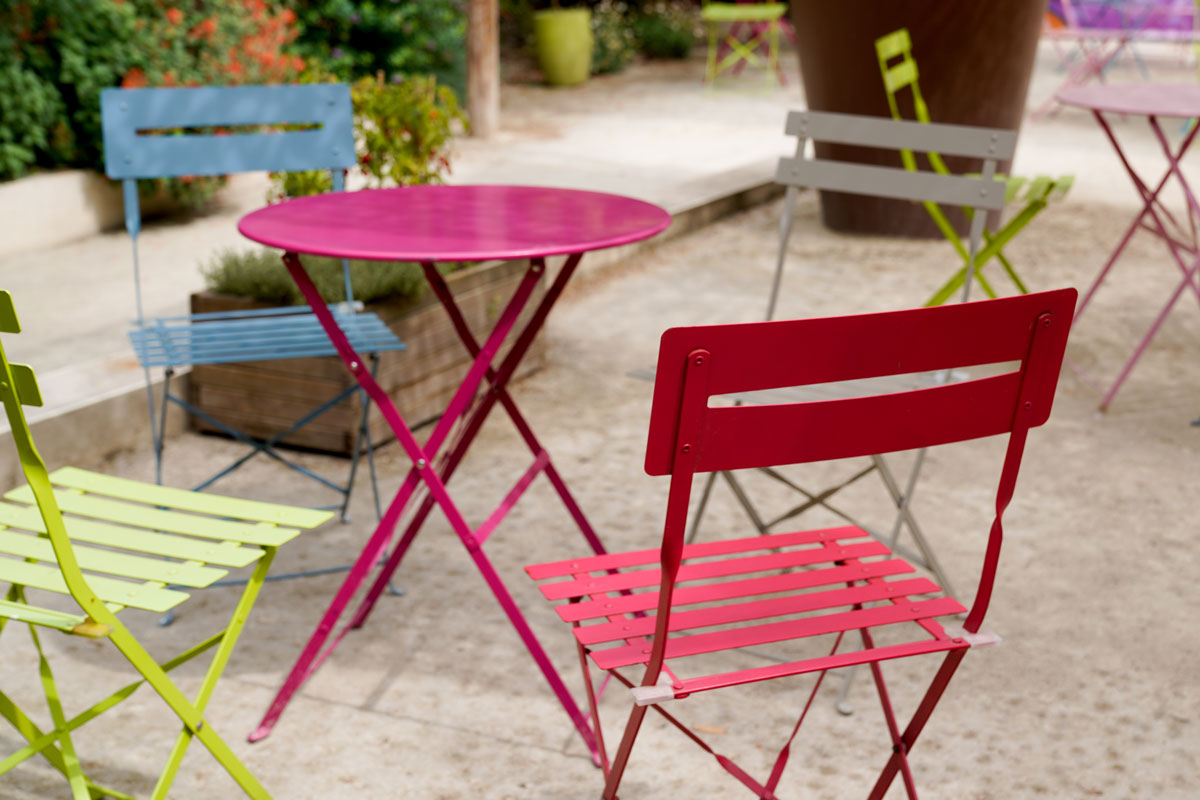 Bright color painted outdoor metal furniture's