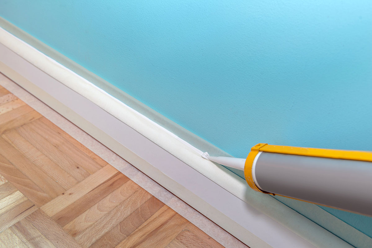 How To Caulk Baseboards To Floor [Steps Explained] - Home Decor Bliss