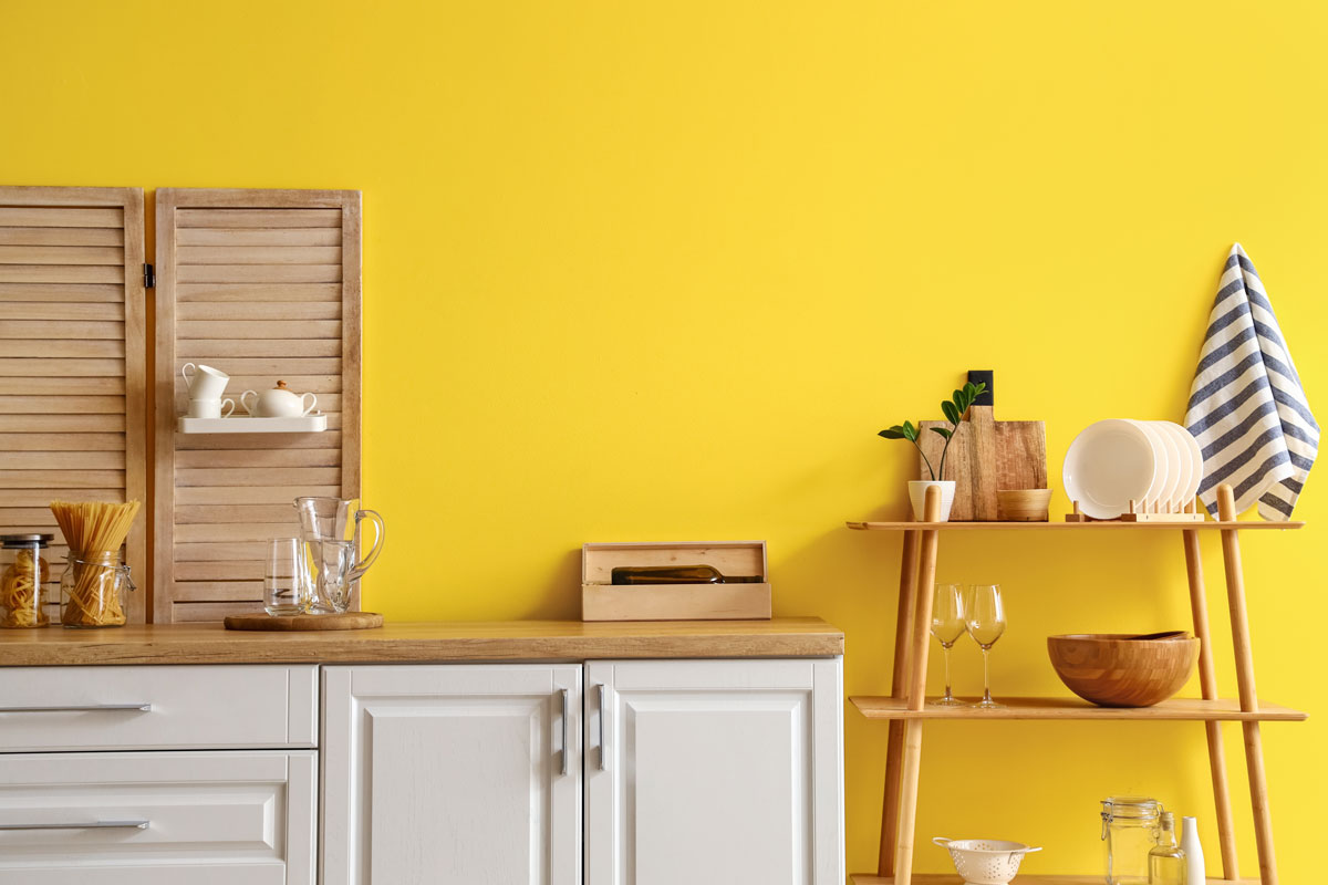 How To Decorate A Room With Yellow Walls