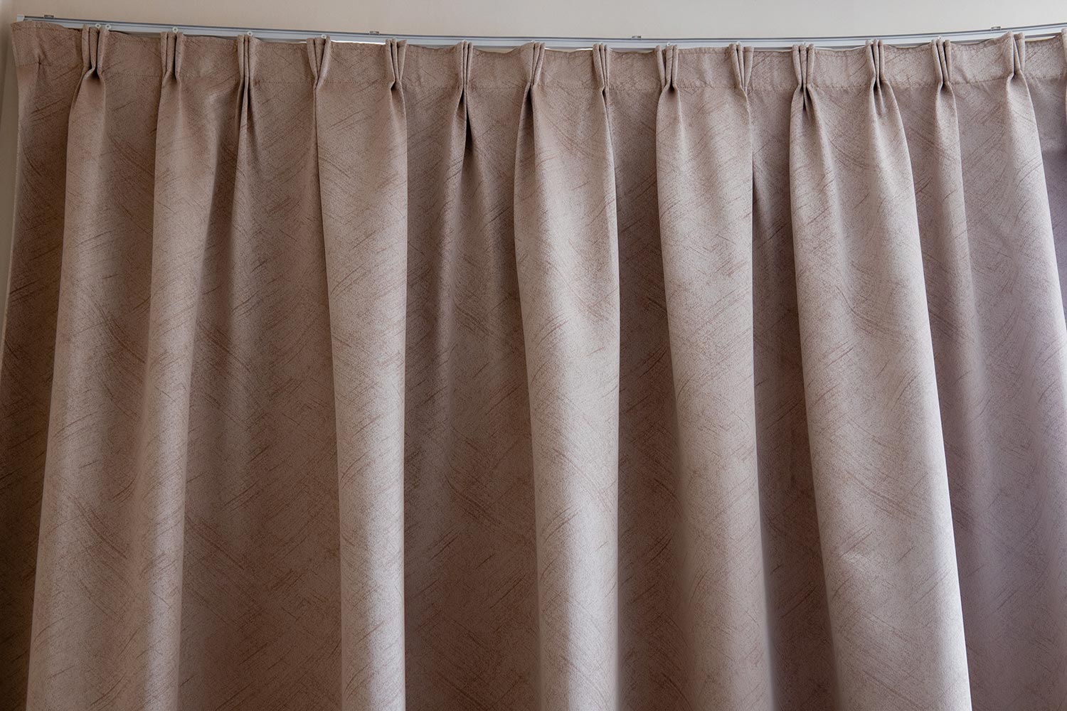 Pinch pleat curtain and track