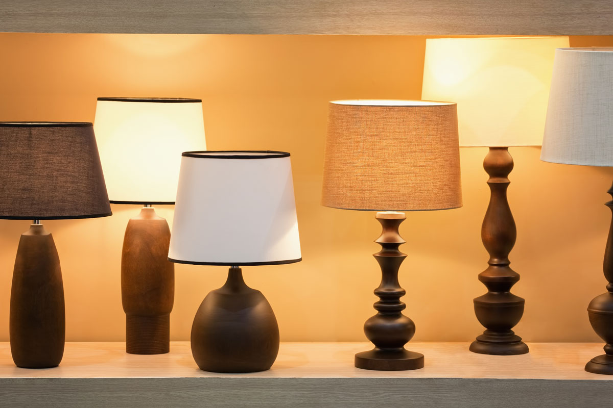 Retro style wooden desk lamps with many lampshade colors decorated in bedroom