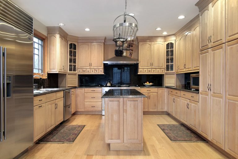 11 Modern Kitchens With Oak Cabinets - 11 Modern Kitchens With Oak Cabinets