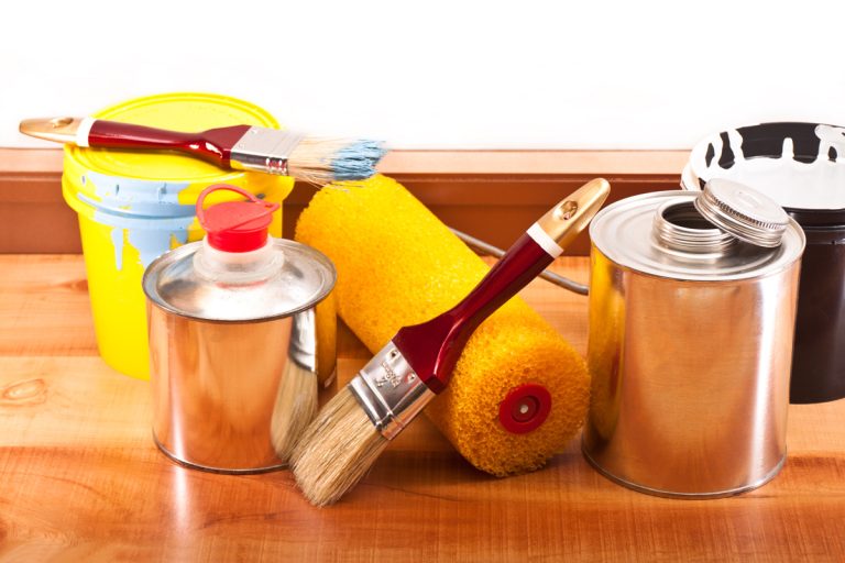 A paint, paintbrush and a paint thinner, Does Paint Thinner Leave A Residue?