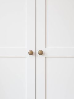 White closetpocket doors wood closeup - How To Remove A Pocket Door For Painting