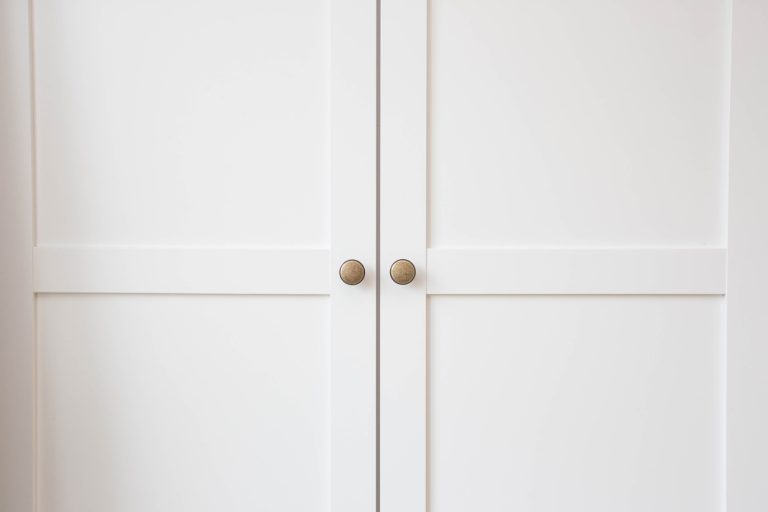 White closetpocket doors wood closeup - How To Remove A Pocket Door For Painting