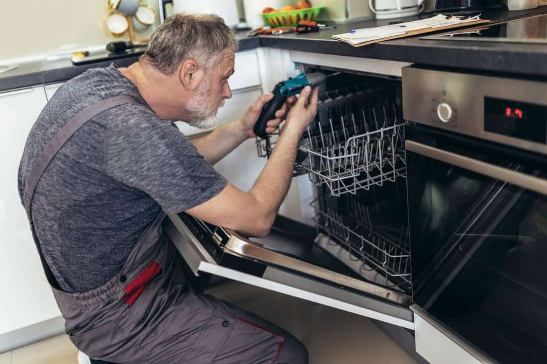 Portrait Of Male Technician Repairing Dishwasher In Kitchen Essentials collection Available with your subscription S M L XL XXL 2125 x 1416 px (7.08 x 4.72 in.) - 300 dpi - RGB Download this image Includes our standard license. Add an extended license. Credit:Jovanmandic Stock photo ID:1420074057 Upload date:September 11, 2022 Categories:Stock Photos | 50-54 Years