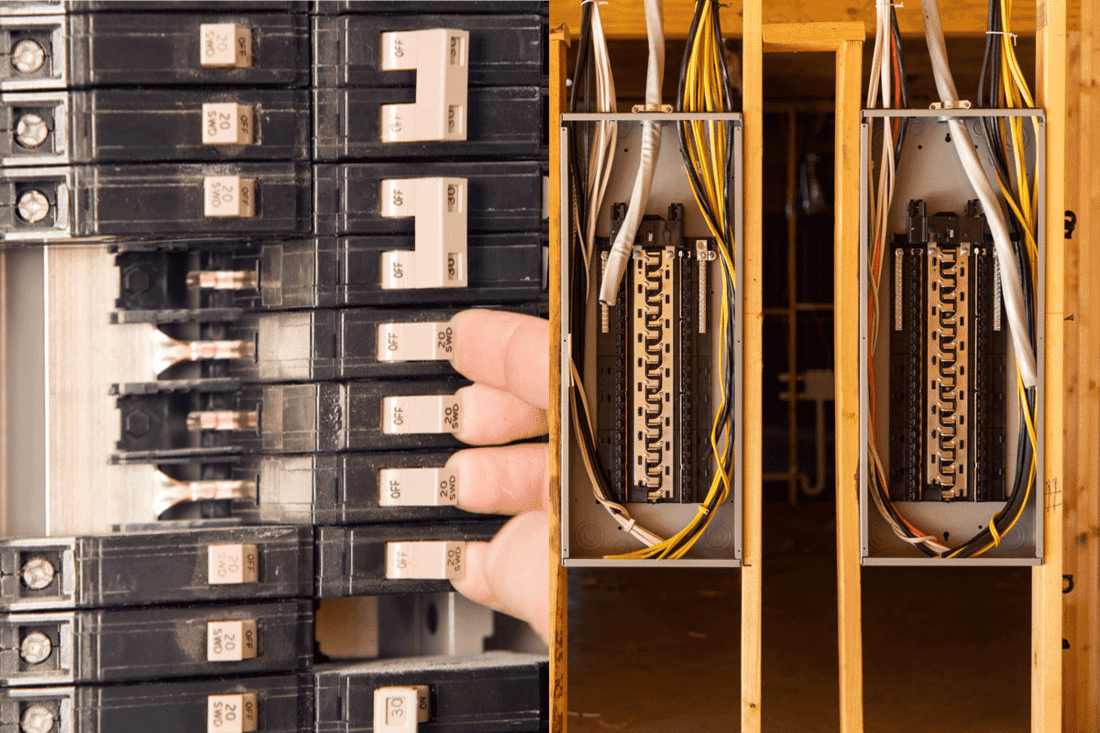 Difference between Main Lug and Main breaker in this two images