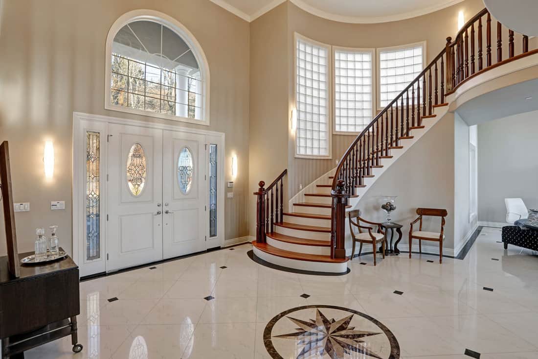 stunning-two-story-entry-foyer-lots