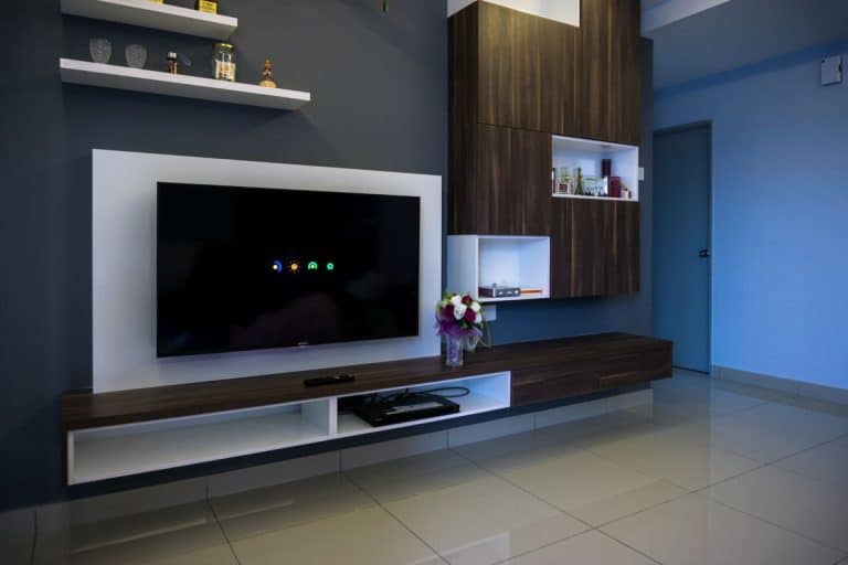 Modern lifestyle with SONY Android TV to stay connected & browsing media using favourite Apps. Tv display android logo. - How To Connect Sony Home Theatre To Your TV [Quickly & Easily]